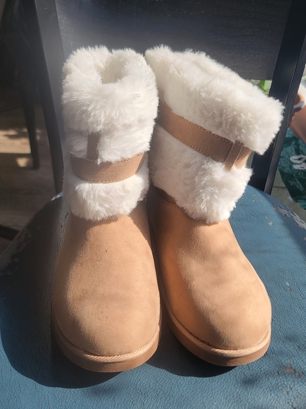 Juicy Couture Tan Suede Winter Boots with White Faux Fur Cuff